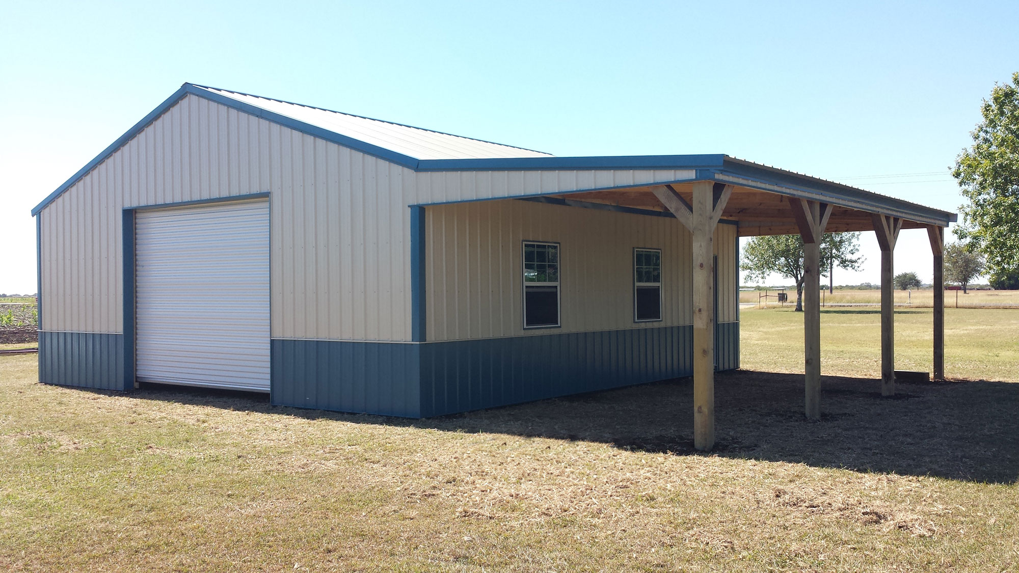 Interior stall layout showing airflow and space